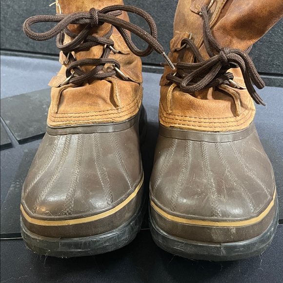 Sorel x Eddie Bauer Leather-Rubber Duck Boots - Picture 9 of 10